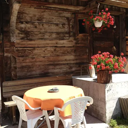 Dom wakacyjny Casa Runs 7113 Camuns, Val Lumnezia