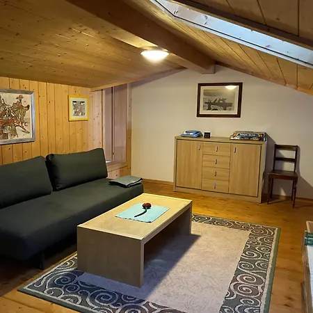 Сasa de vacaciones Casa Runs 7113 Camuns, Val Lumnezia