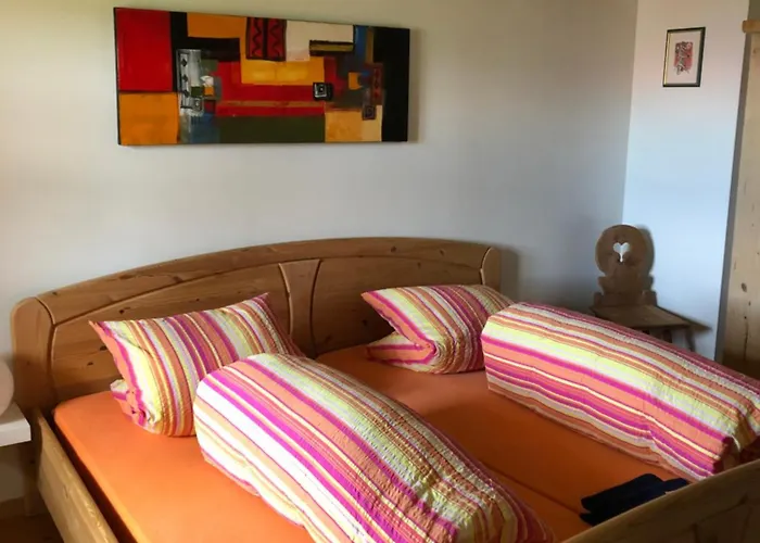 Casa de Férias Casa Runs 7113 Camuns, Val Lumnezia Uors