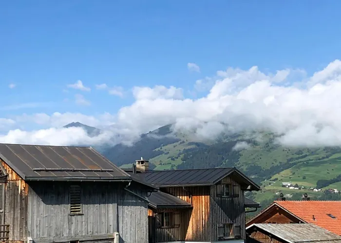 Casa Runs 7113 Camuns, Val Lumnezia Casa de Férias *