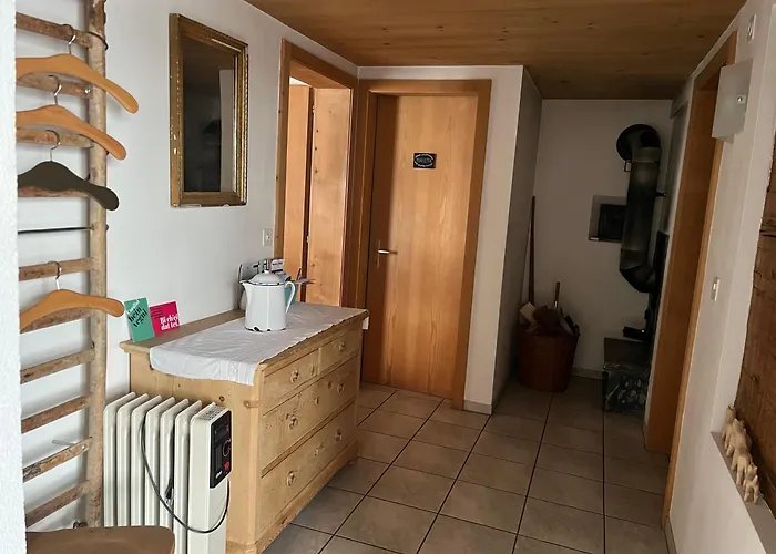 Casa Runs 7113 Camuns, Val Lumnezia * Uors