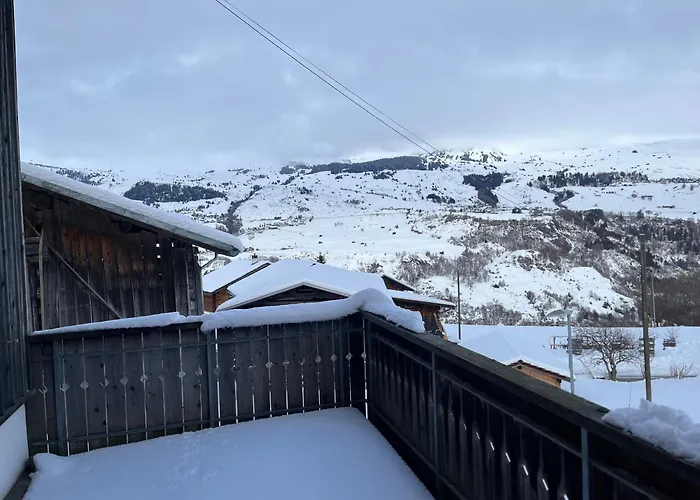 Casa Runs 7113 Camuns, Val Lumnezia