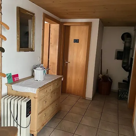 Casa Runs 7113 Camuns, Val Lumnezia * Uors