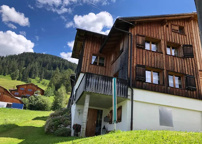 Casa Runs 7113 Camuns, Val Lumnezia Uors