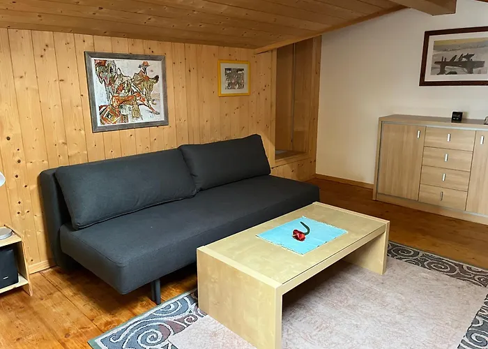 Casa Runs 7113 Camuns, Val Lumnezia * Uors