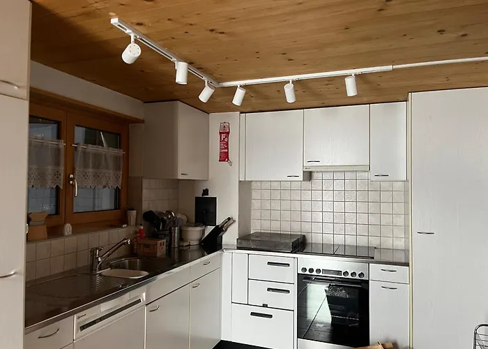 Casa Runs 7113 Camuns, Val Lumnezia Tatil Evi